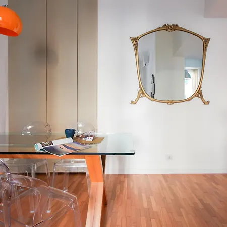 Hacca Collection - Chic 2br In Cool Porta Venezia District Apartment *