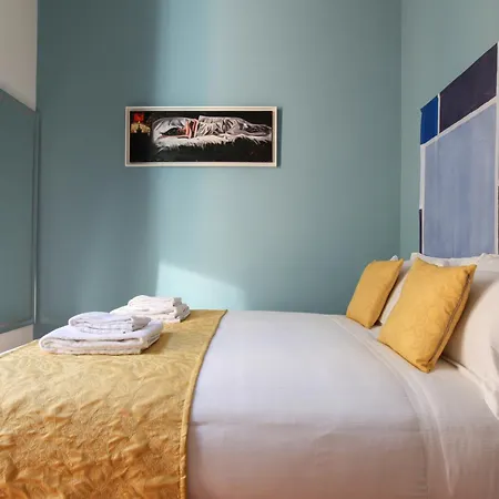 Hacca Collection - Chic 2br In Cool Porta Venezia District Apartment *